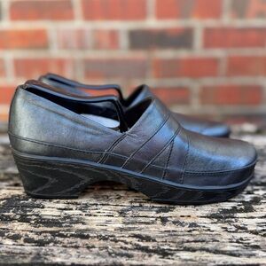 Klogs Footwear Tacoma Women's Sz 7 Plantar Fasciitis Black Leather Clog F1